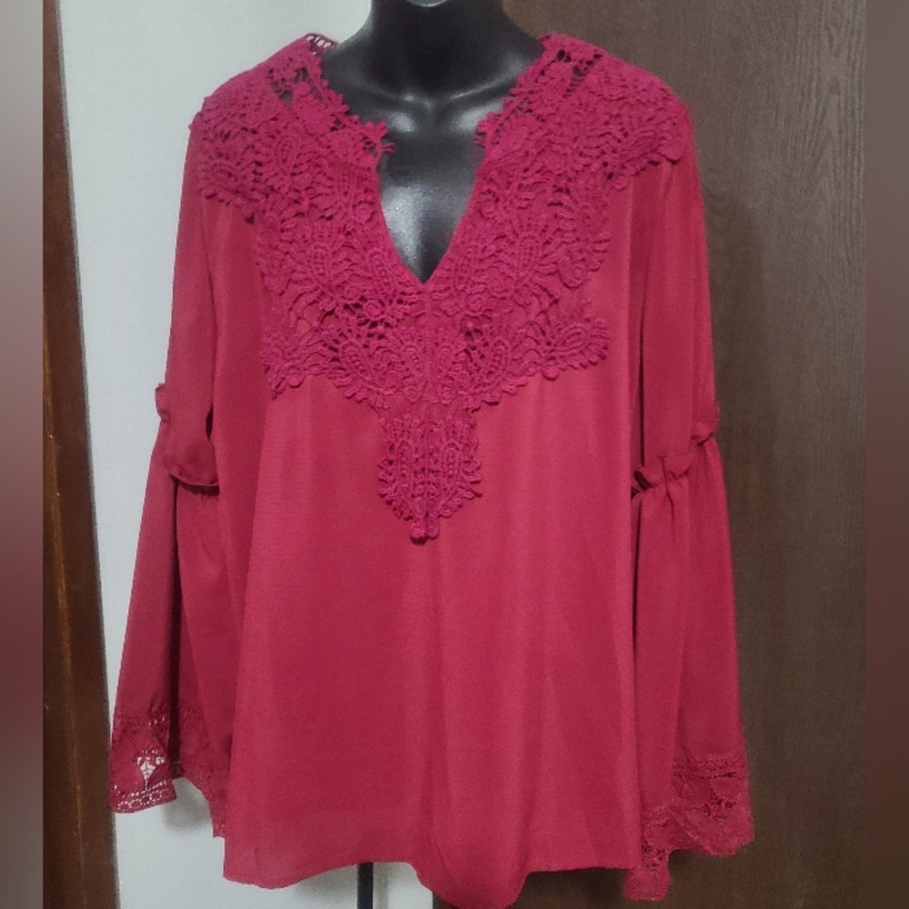 🐰Lucky Brand Blouse with Embellished Neckline - Picture 2 of 8
